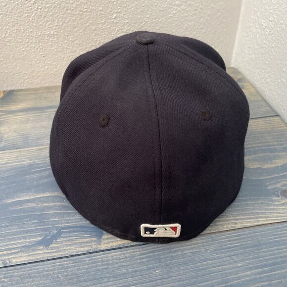 New Era Boston Red Sox 2018 World Series Patch 59Fifty On-Field Hat - 7 1/4 (D7) - Picture 5 of 6